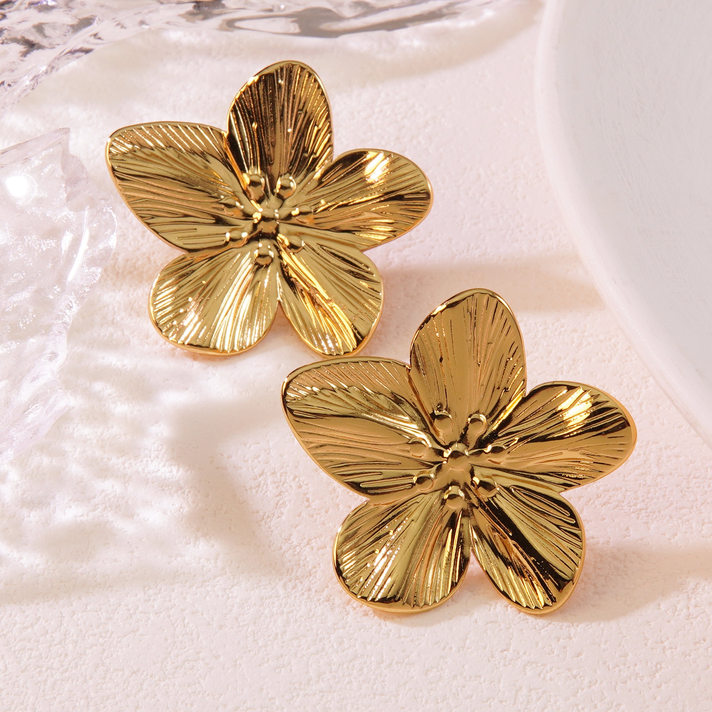 Stainless Steel Flower Electroplating stone-free imitation Gold exaggerated pastoral Ear Studs